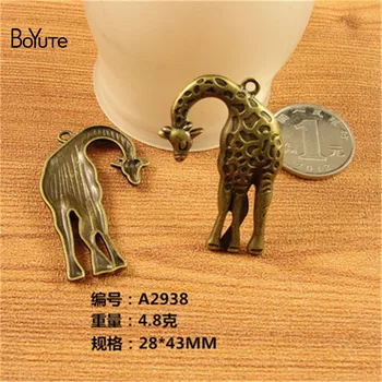 BoYuTe (30 Ks/Lot) 28*43MM Kovové Prívesky Antické Bronzové Pozlátené Vintage Žirafa Prívesok Charms Šperky Zistenia Diy Príslušenstvo