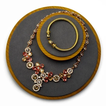 Pevné Drevené Šperky Displej, Stojan s Jemnou pre Krúžok Stud Náhrdelník Náramok Výstava