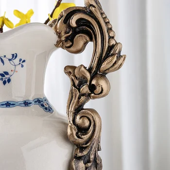 Tang Stredoveké Dynastie tráva modrá a biela poschodí remesiel domácnosti mäkké dekorácie keramické ozdoby, dekoračné vázy