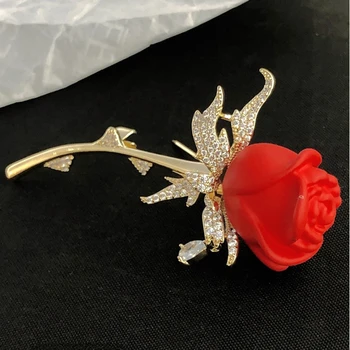 YYSUNNY Klasické Valentína Red Rose Brošňa pre Ženy Móda Kvet Corsage Pin Kabát Odevné Doplnky, Šperky Darček